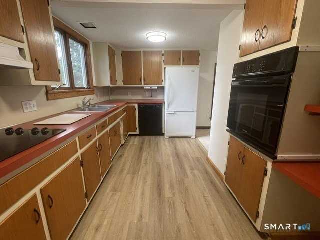 10 Bluff Rd W - Photo 3 of 29