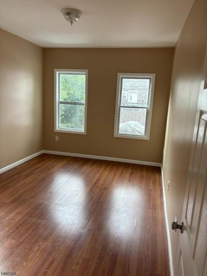 401 N Grove St - Photo 7 of 15