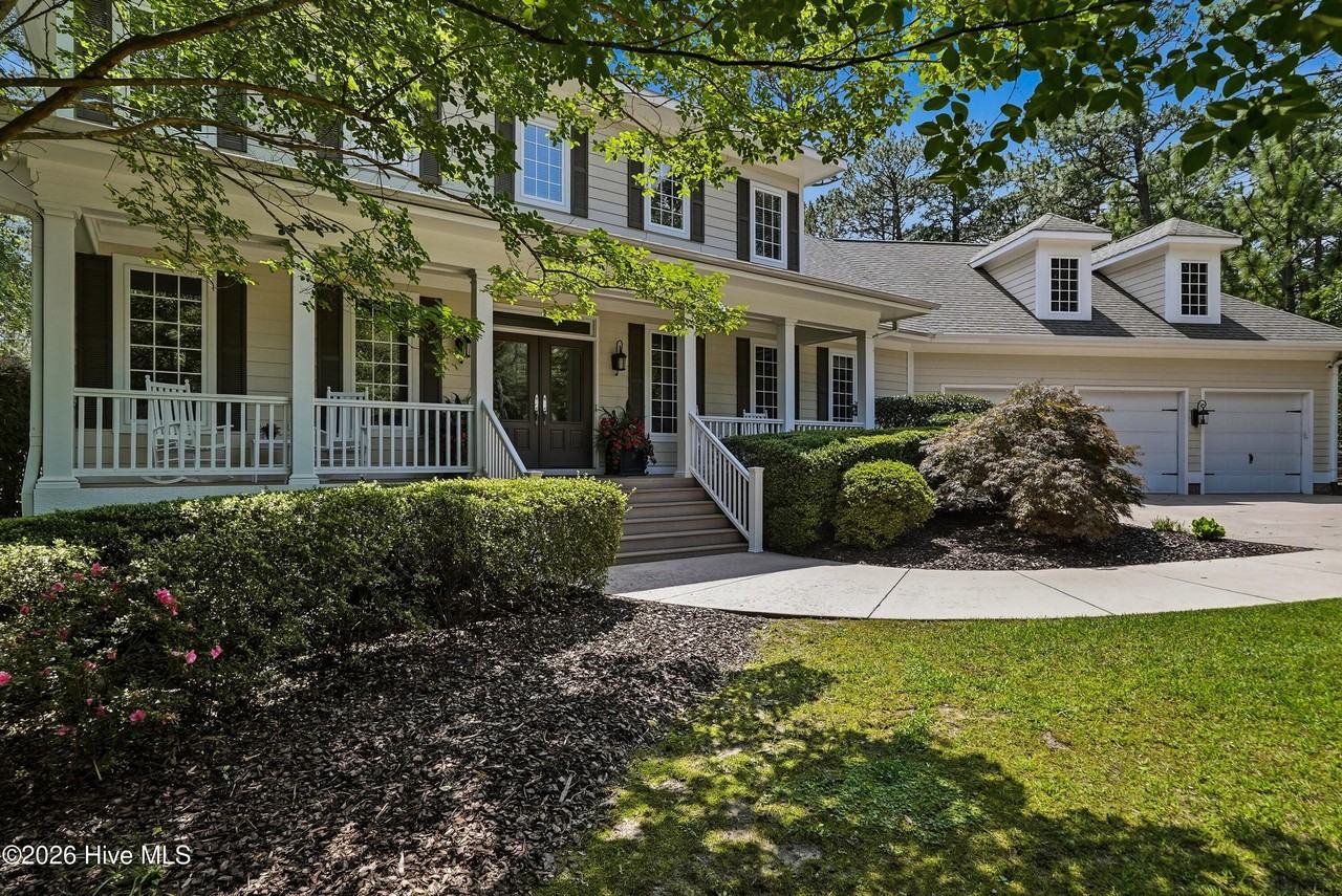 120 Woodenbridge Ln - Photo 3 of 50