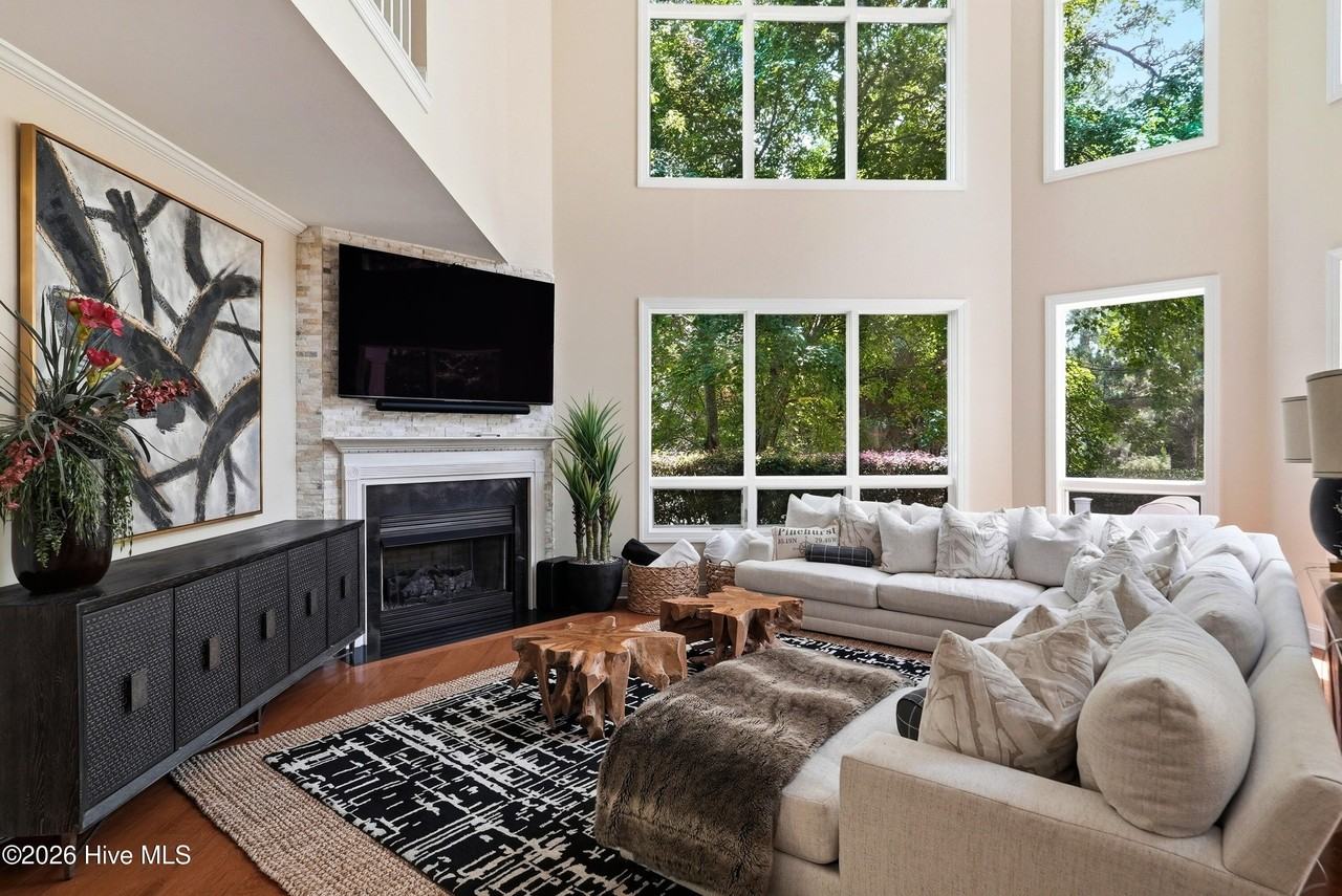 120 Woodenbridge Ln - Photo 5 of 50