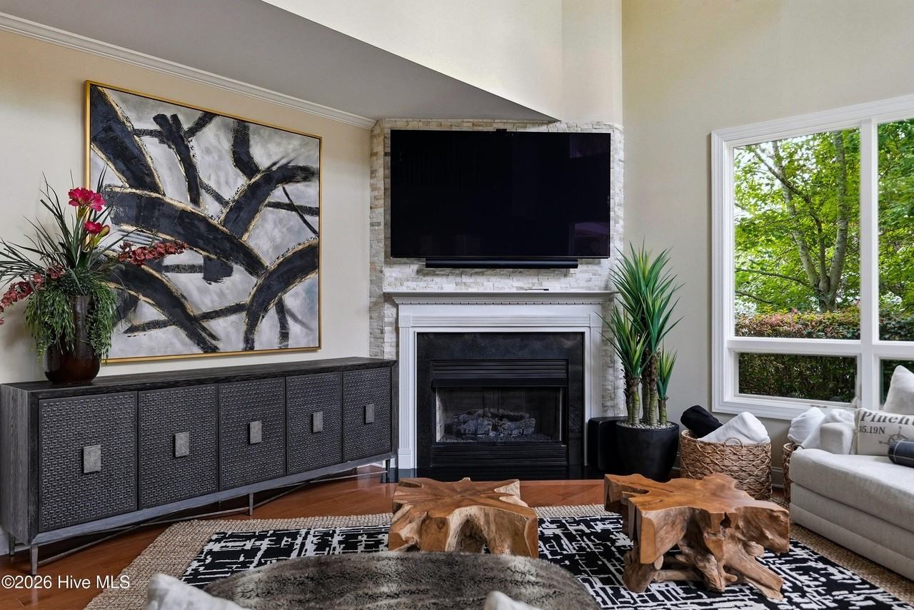 120 Woodenbridge Ln - Photo 6 of 50