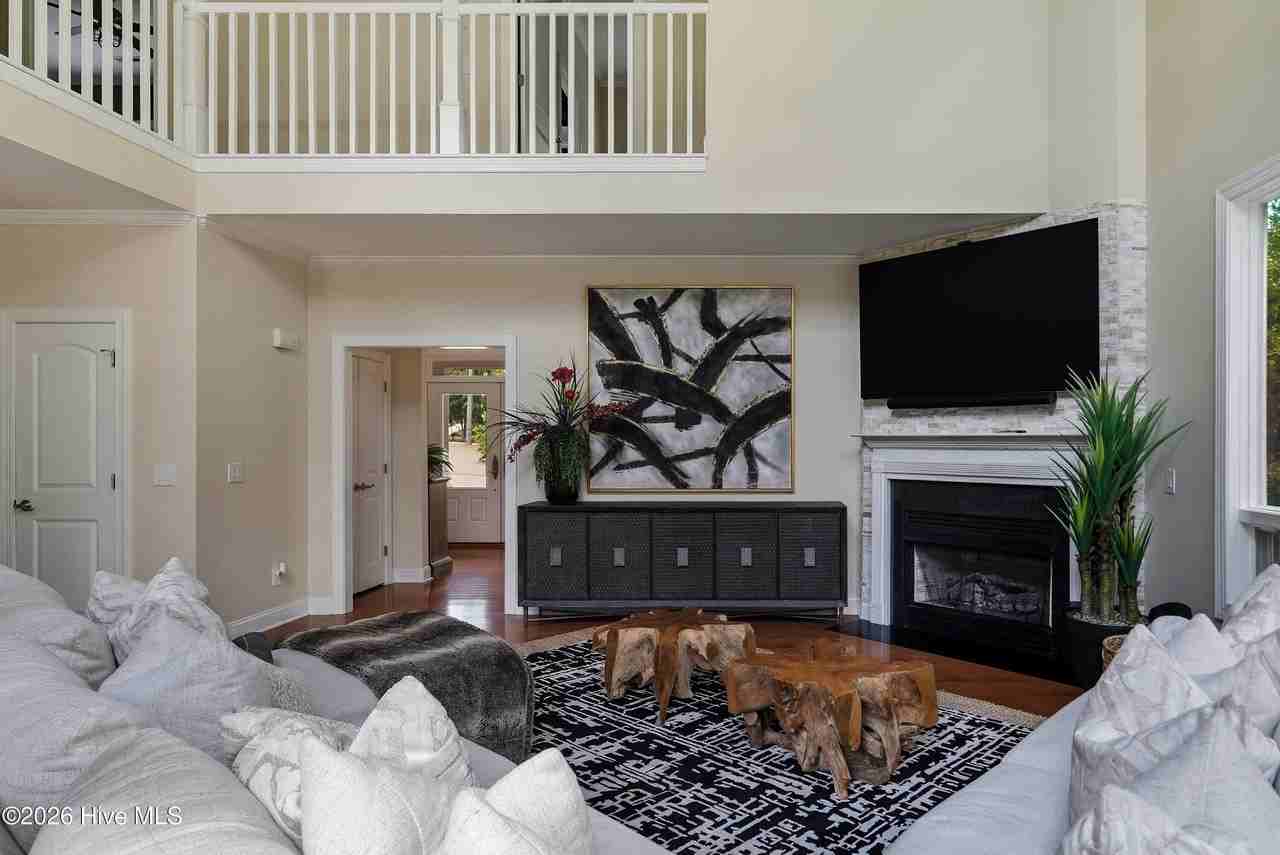120 Woodenbridge Ln - Photo 7 of 50