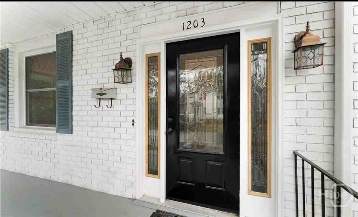 1203 E 33rd St - Photo 2 of 24