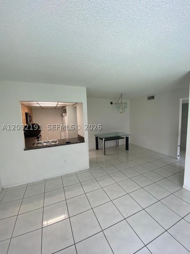 2715 W 66th St #13-21 - Photo 4 of 9