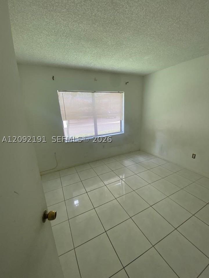 2715 W 66th St #13-21 - Photo 6 of 9