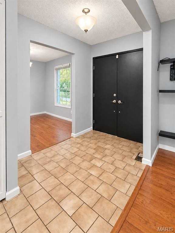 14331 Rainy Lake Dr - Photo 2 of 17