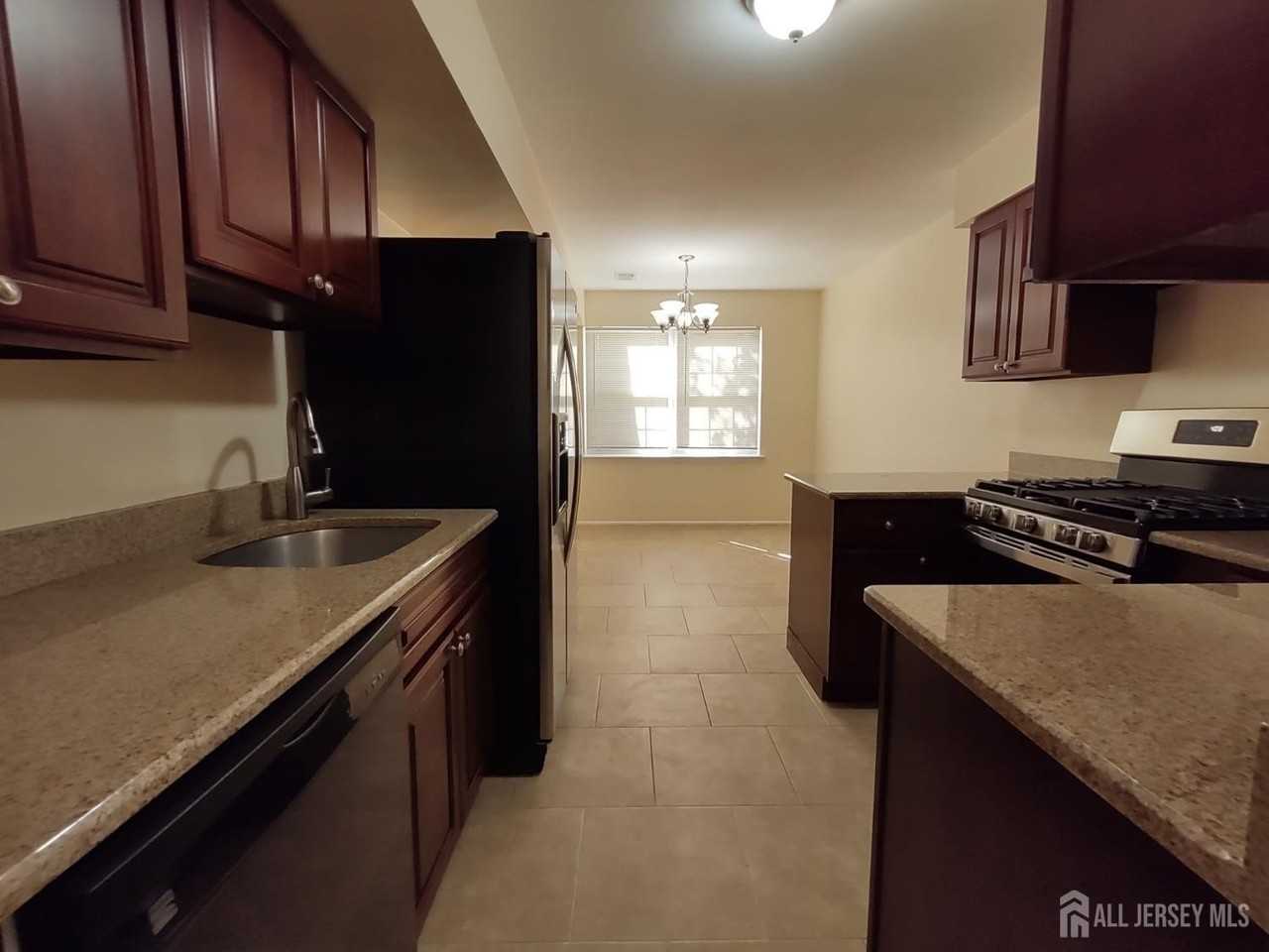 1807 Green Hollow Dr - Photo 3 of 13