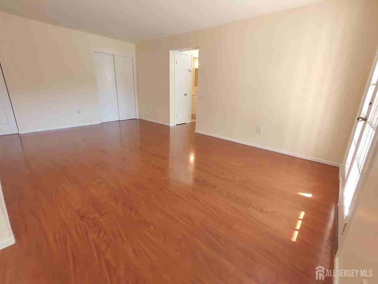 1807 Green Hollow Dr - Photo 5 of 13
