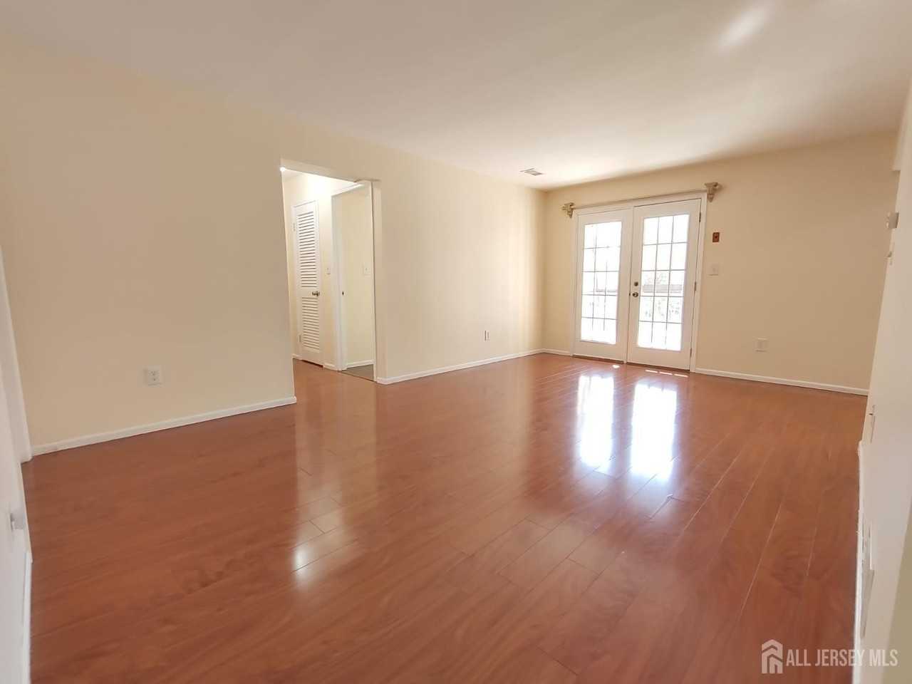 1807 Green Hollow Dr - Photo 6 of 13