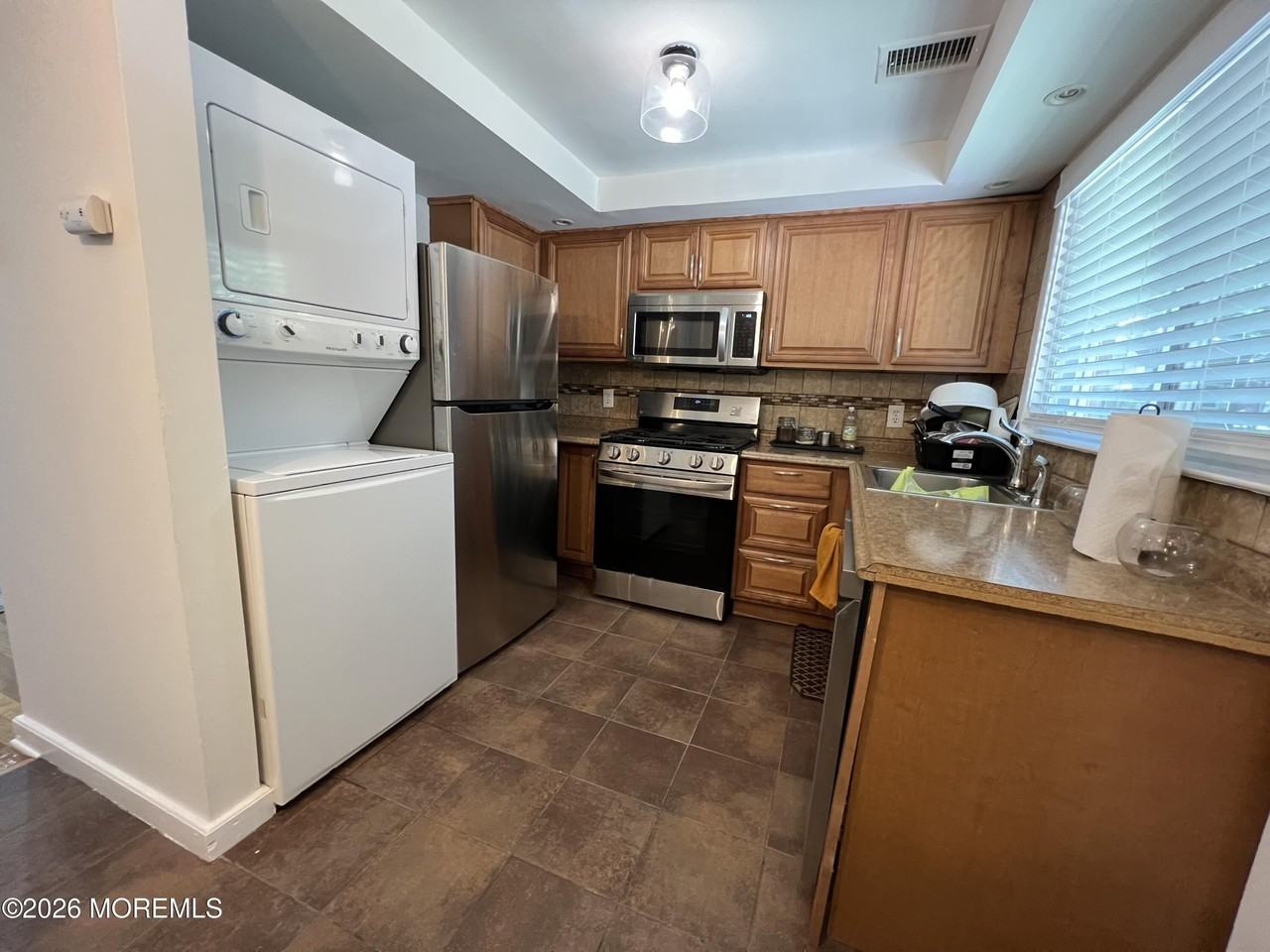 130 Glenbrook Pkwy #8D - Photo 4 of 9
