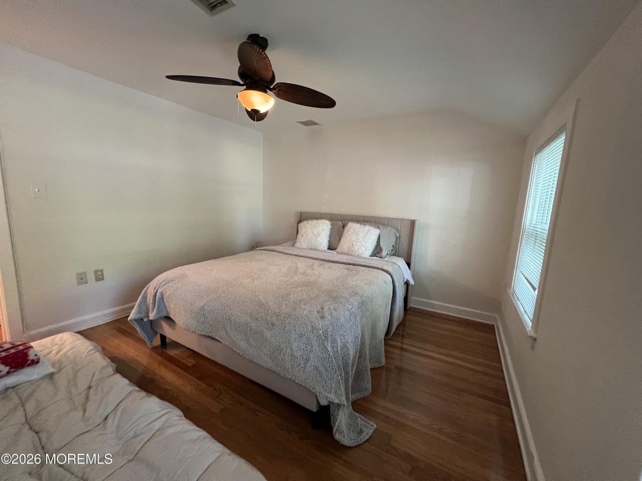 130 Glenbrook Pkwy #8D - Photo 6 of 9