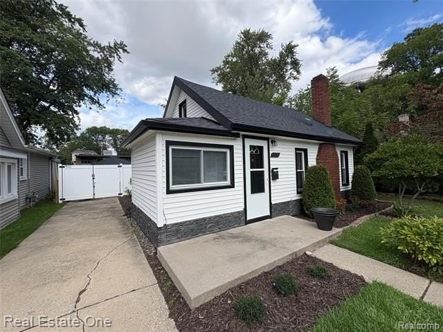 16228 Kirkshire Ave - Photo 2 of 16