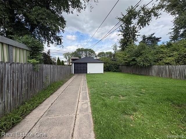 16228 Kirkshire Ave - Photo 3 of 16