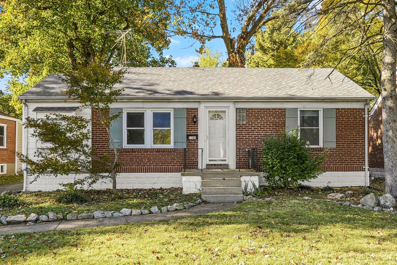 1305 S New Florissant Rd #1 - Photo 2 of 25