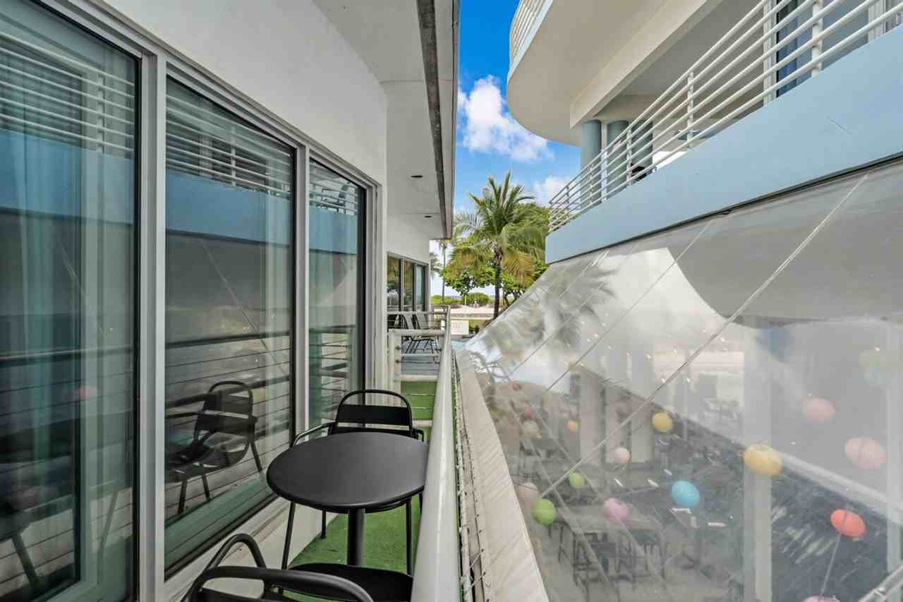 1036 Ocean Drive - Photo 4 of 15