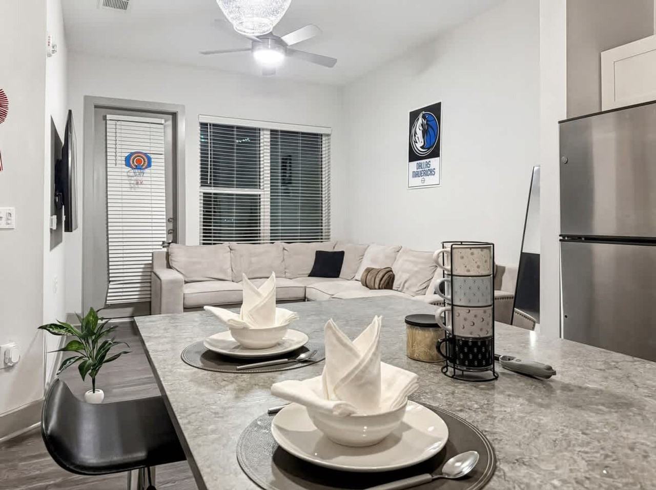900 Lake Carolyn Pkwy #1579401P - Photo 4 of 28