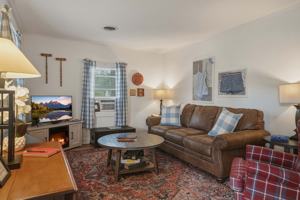 featured image of 20 Lake Jordan Dr