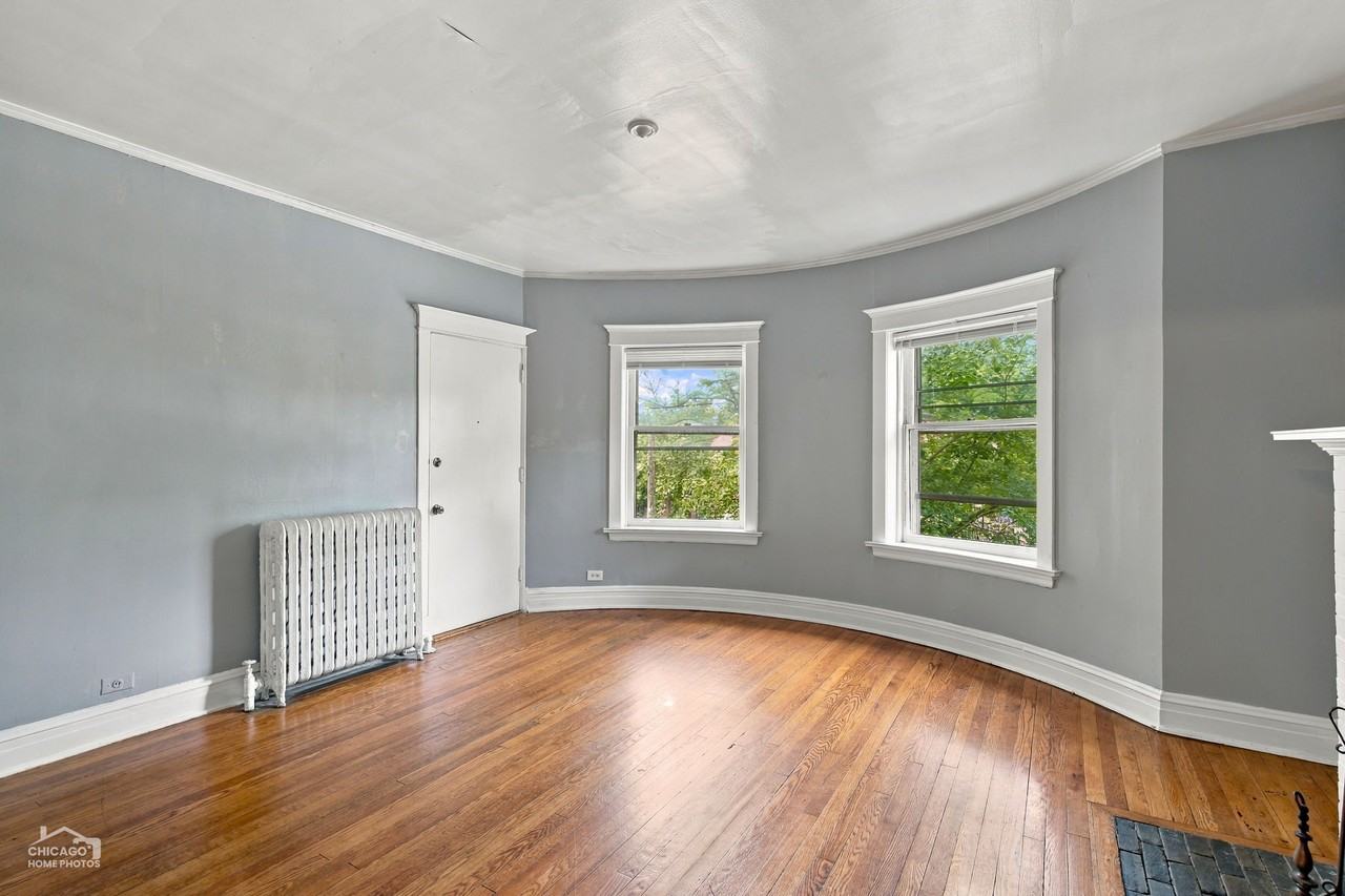 1104 Dempster St #2 - Photo 2 of 12