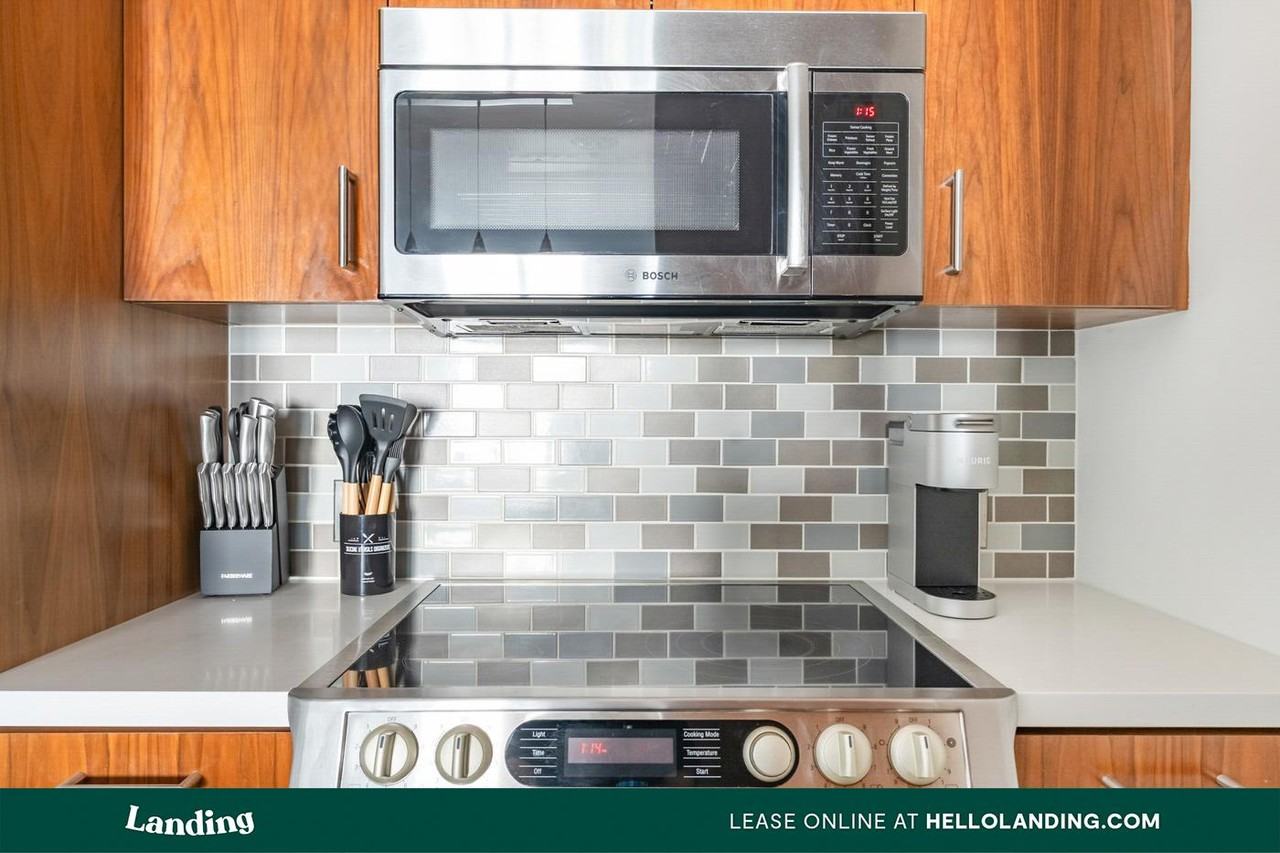 225 S. Grand Ave - Photo 4 of 50