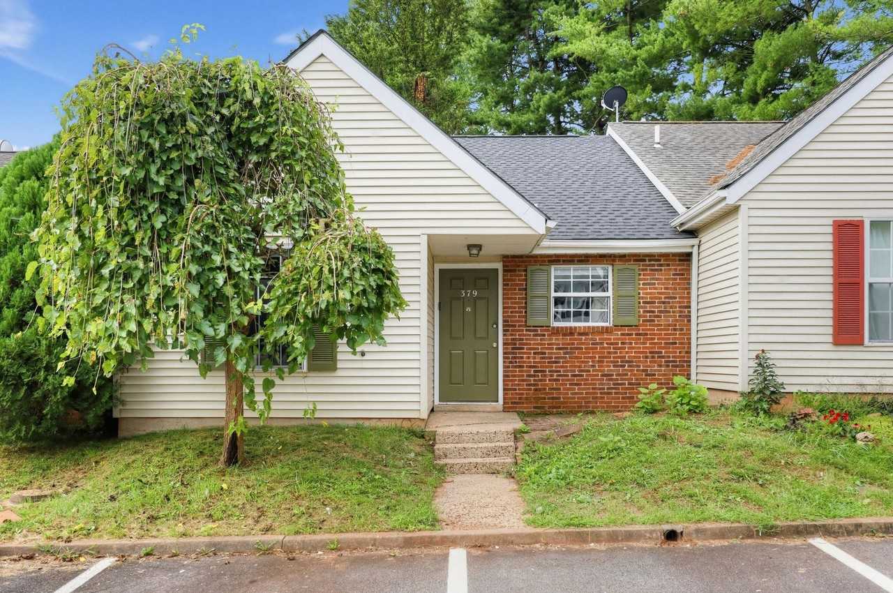 379 Lafayette Dr