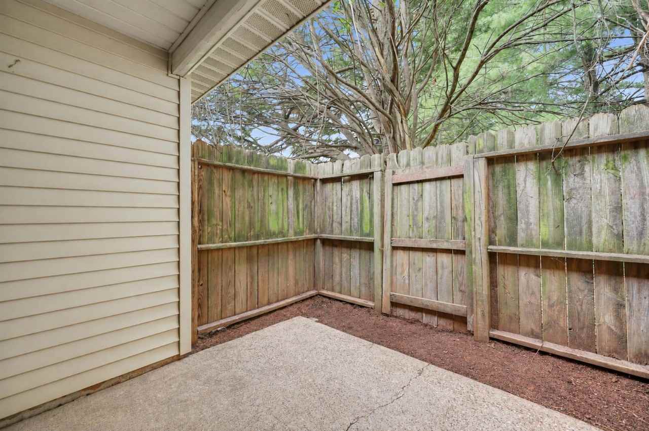 379 Lafayette Dr - Photo 5 of 20