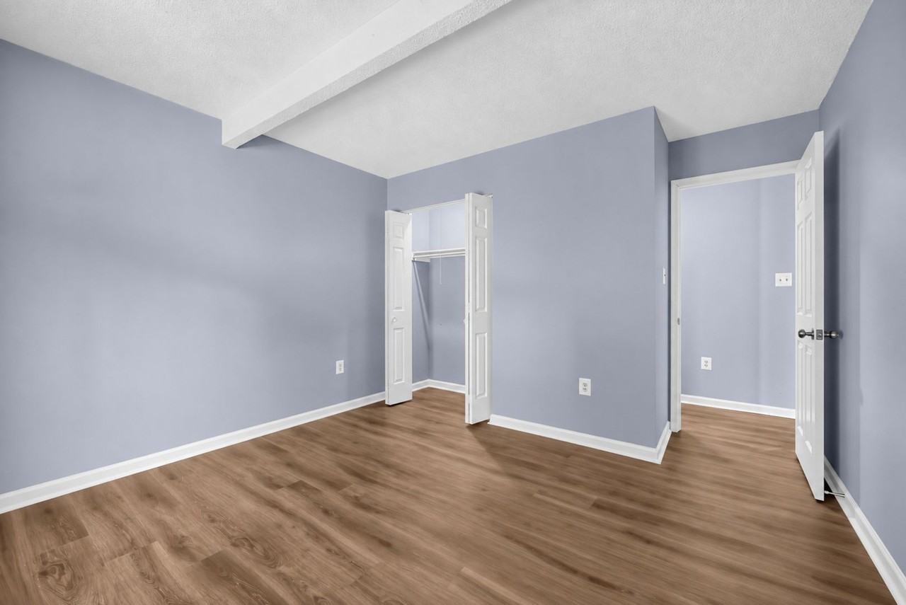 379 Lafayette Dr - Photo 6 of 20