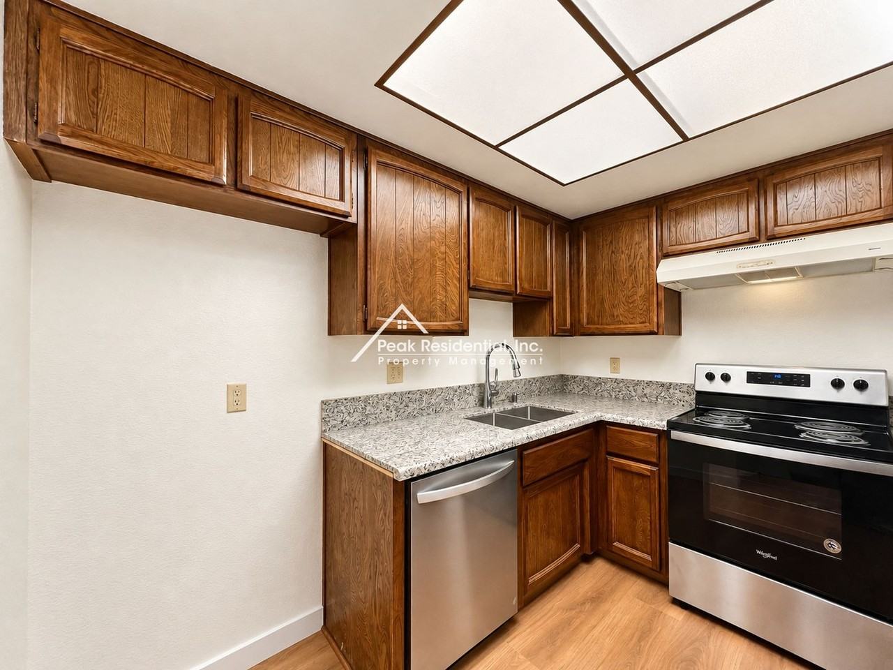 8768 Mellowdawn Way - Photo 7 of 19