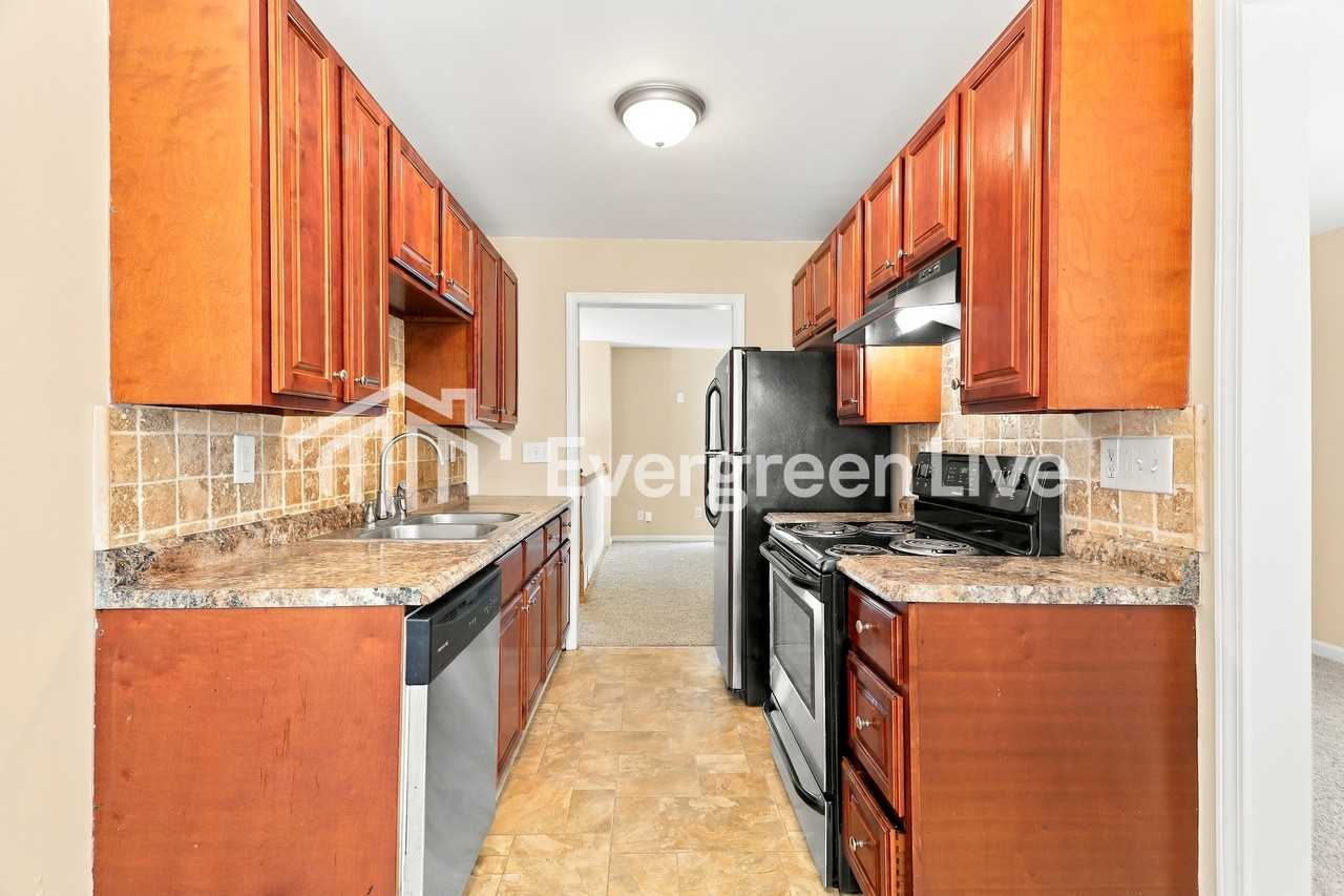 1985 Linden Dr - Photo 6 of 15