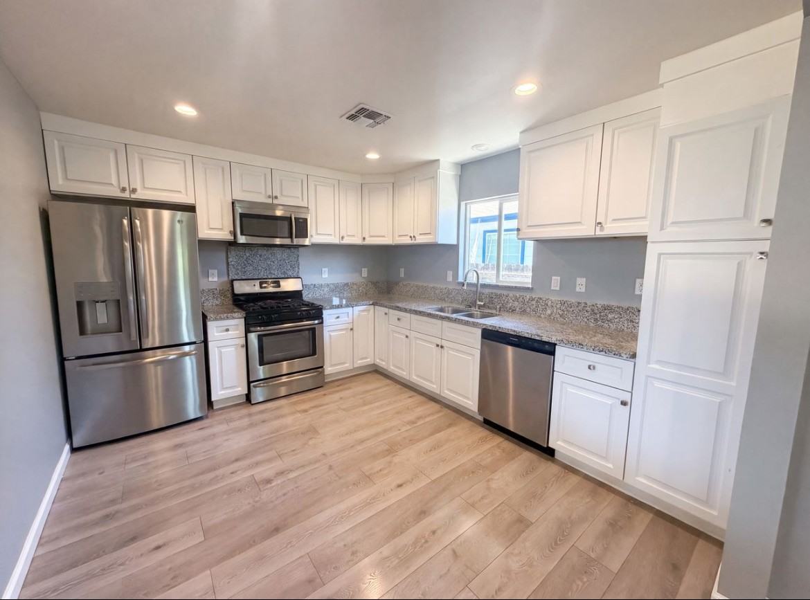 3712 Ripley St #3713 - Photo 2 of 6