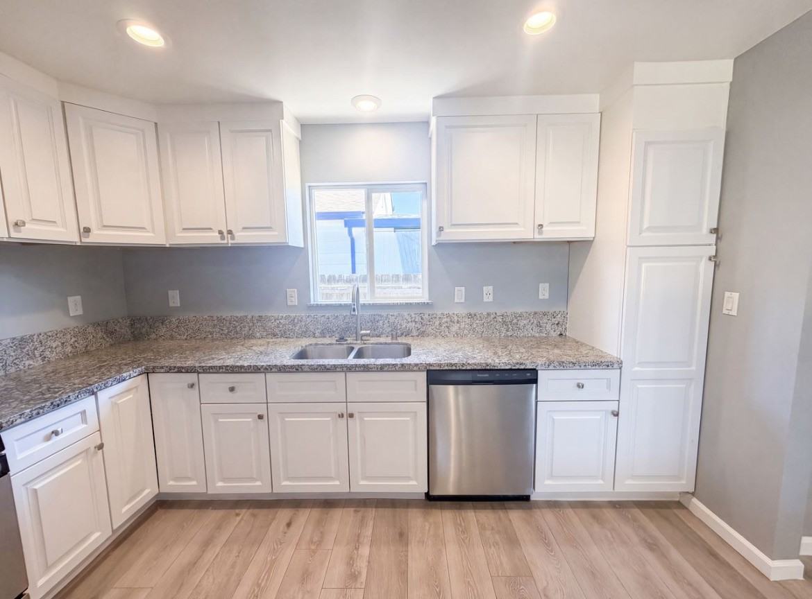 3712 Ripley St #3713 - Photo 4 of 6