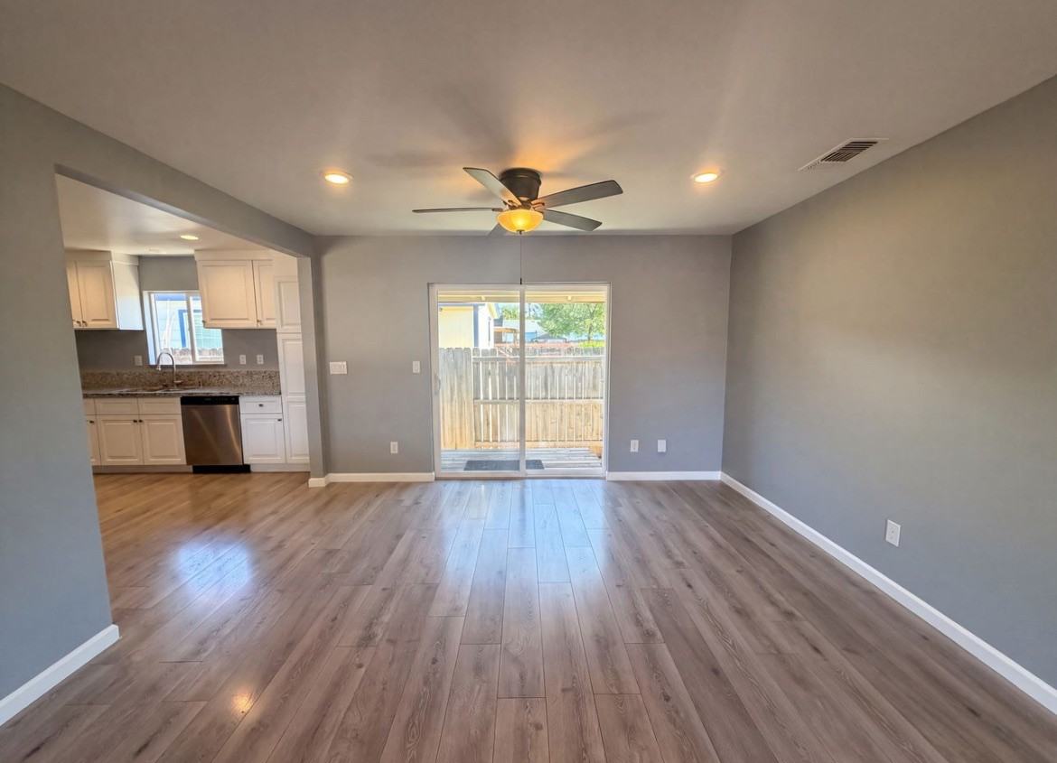 3712 Ripley St #3713 - Photo 5 of 6
