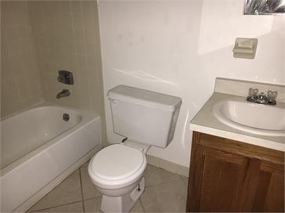 6735 Sw 45th Ave - Photo 5 of 10