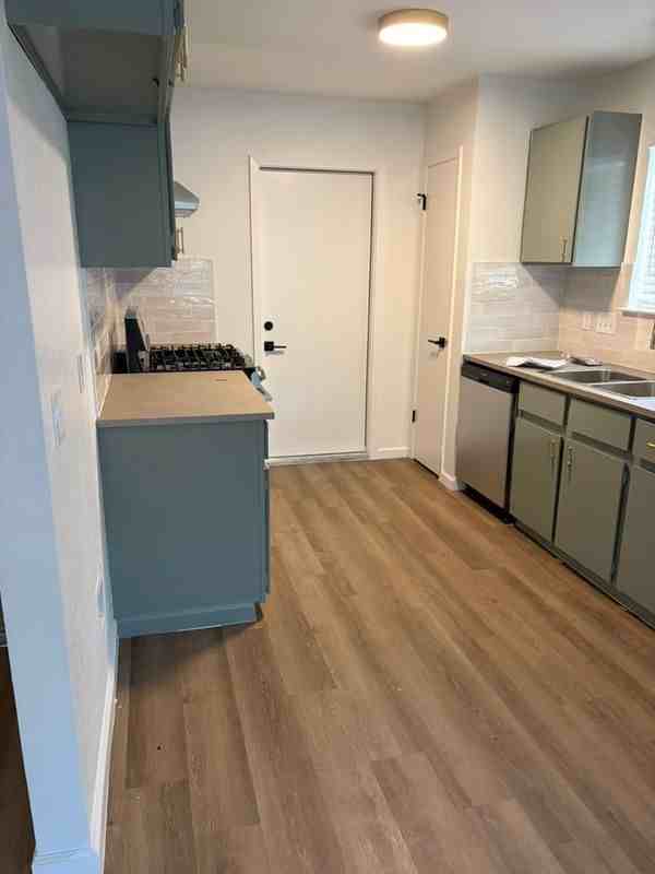 10510 School House Ln - Photo 3 of 6