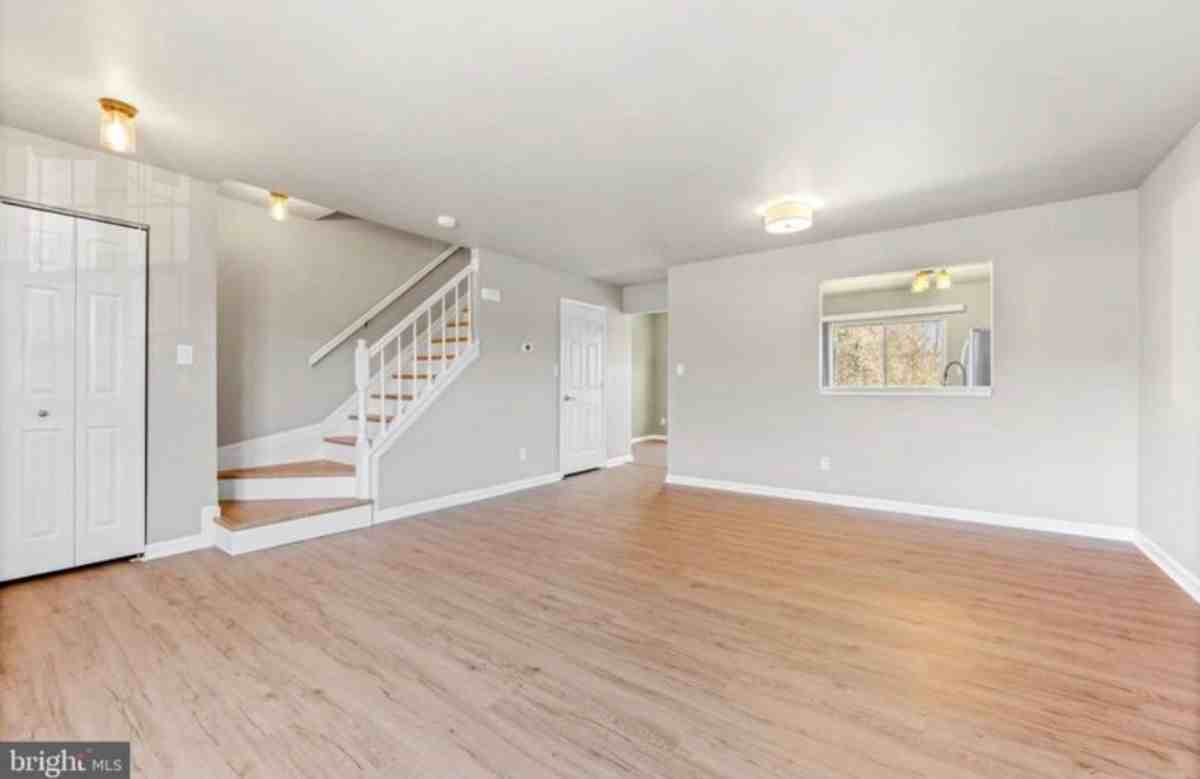 3329 Cheverly Ct - Photo 2 of 14