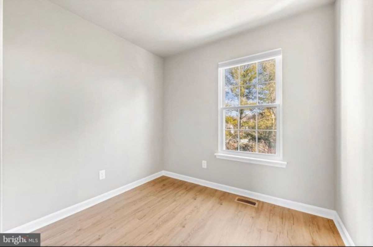 3329 Cheverly Ct - Photo 5 of 14