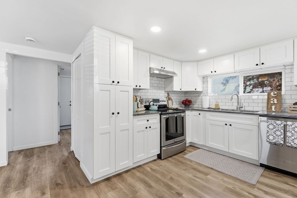 504 Wright Ave - Photo 2 of 15