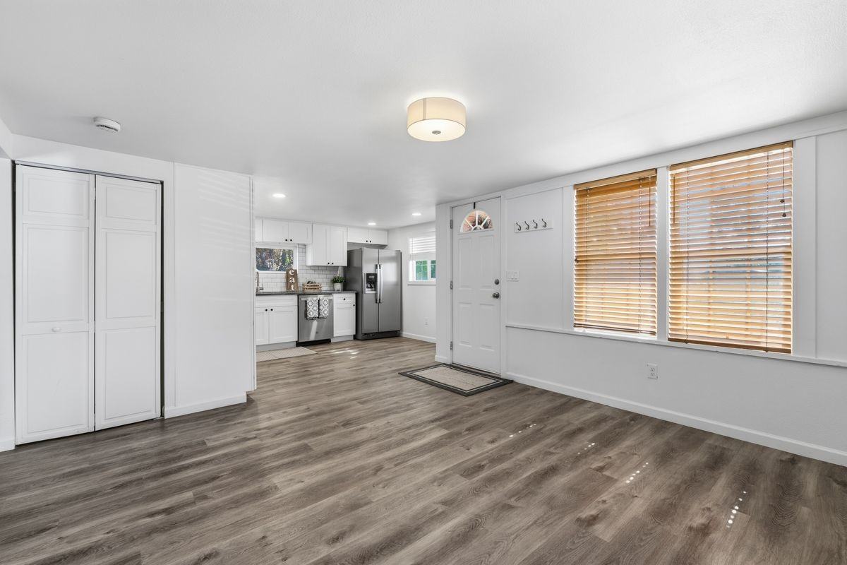 504 Wright Ave - Photo 4 of 15