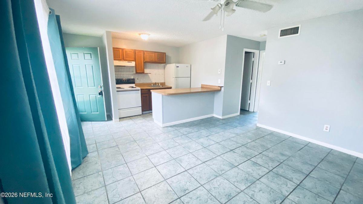 1845 Old Moultrie Rd ##18 - Photo 3 of 6