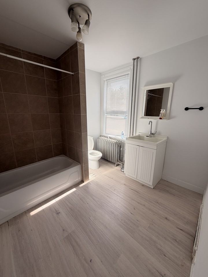 123 Arthur Street #1 - Photo 7 of 13