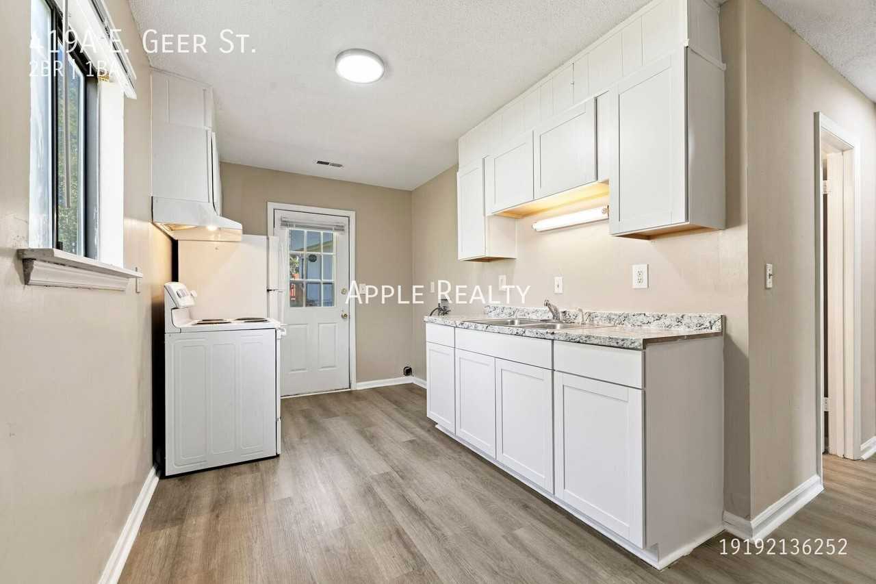 419A E Geer St #419 - Photo 5 of 14