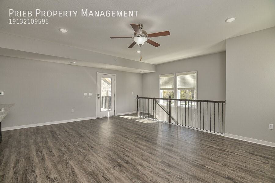 12321 S Chelsea St Bldg 2 #108 - Photo 4 of 17