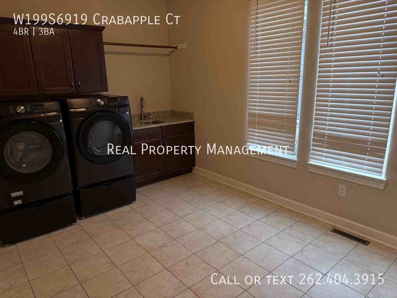W199S6919 Crabapple Ct - Photo 4 of 22