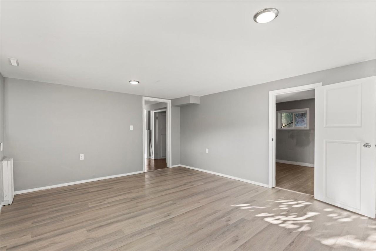 10113 Manor Drive - Photo 7 of 11