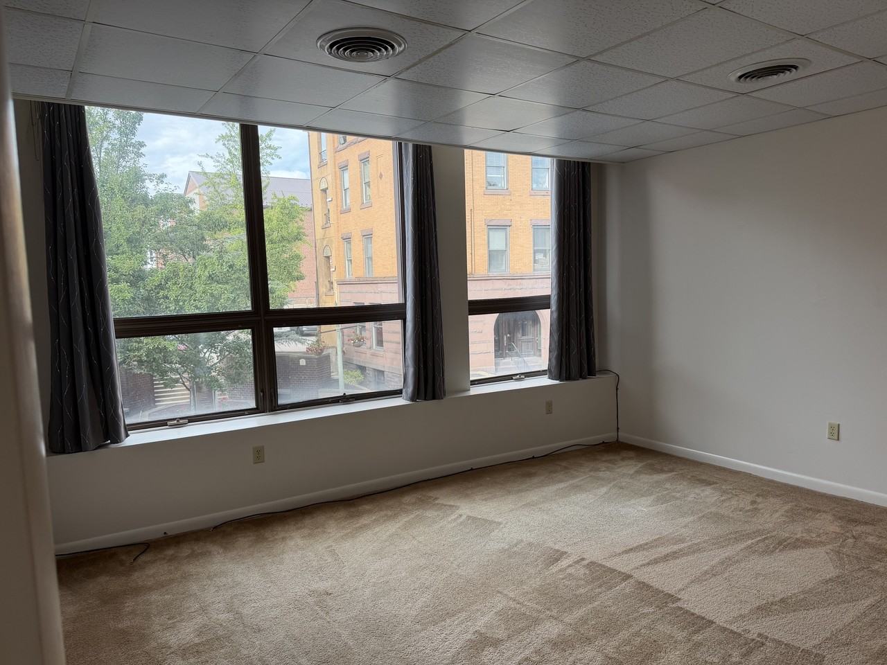 312 N Centre St #1 - Photo 6 of 8