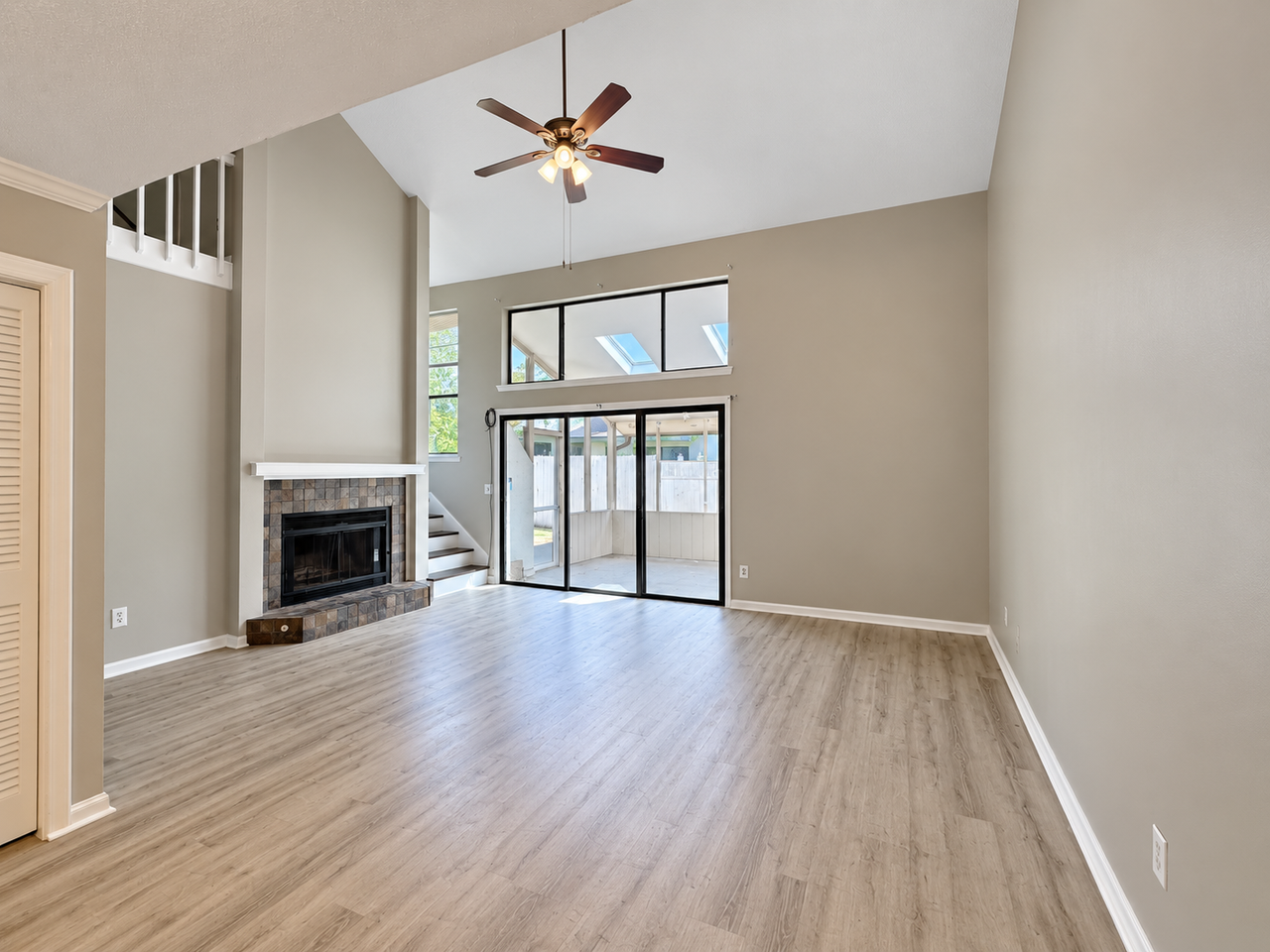 1197 Romaine Cir W #NA - Photo 2 of 31