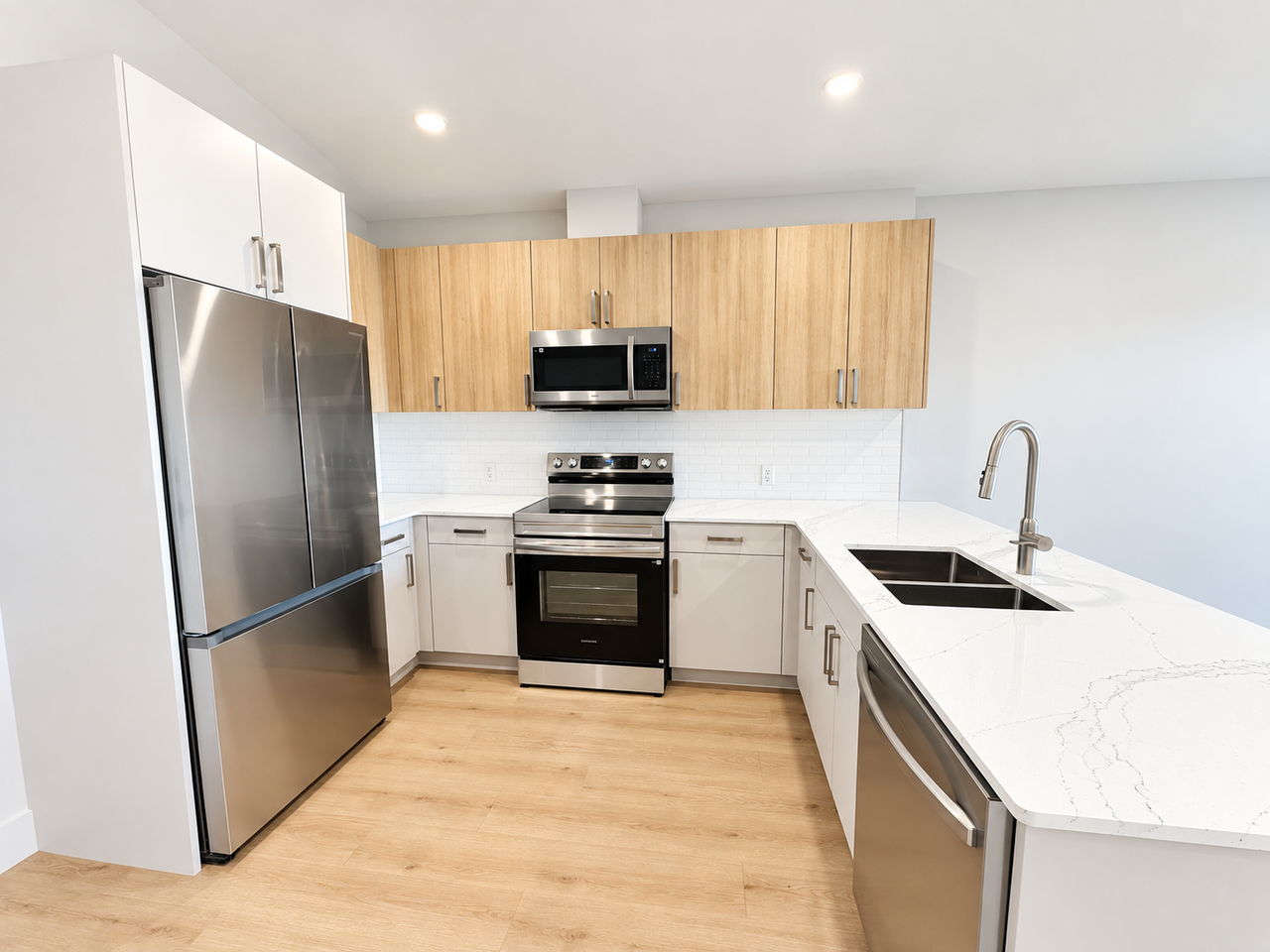 8 Hutt Lane #1B - Photo 5 of 23