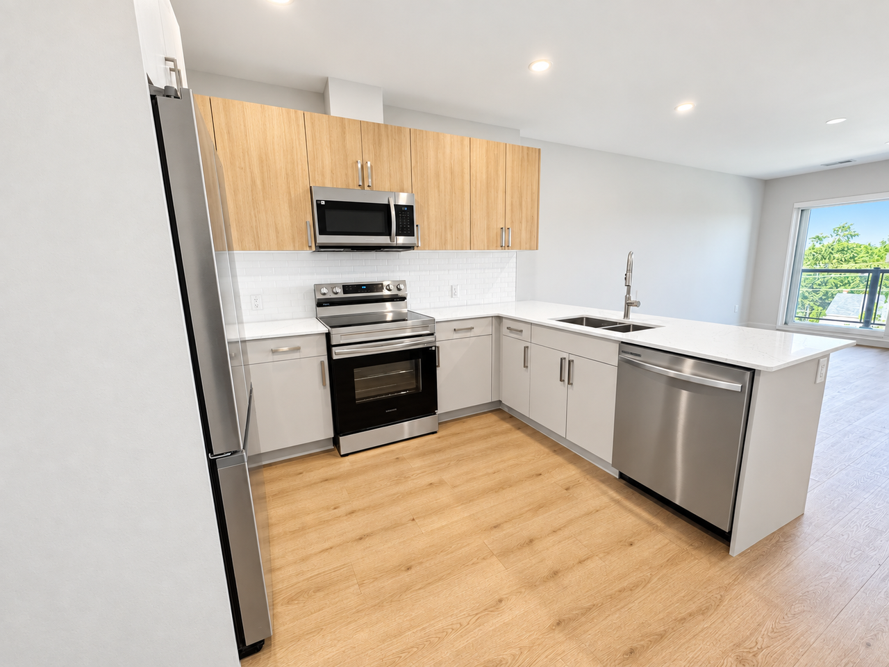 8 Hutt Lane #1B - Photo 6 of 23