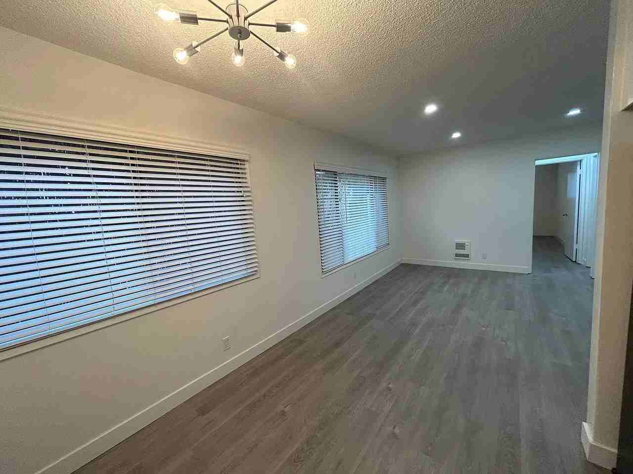 2501 Beverley Ave 2501 Beverley Ave #10 - Photo 7 of 20