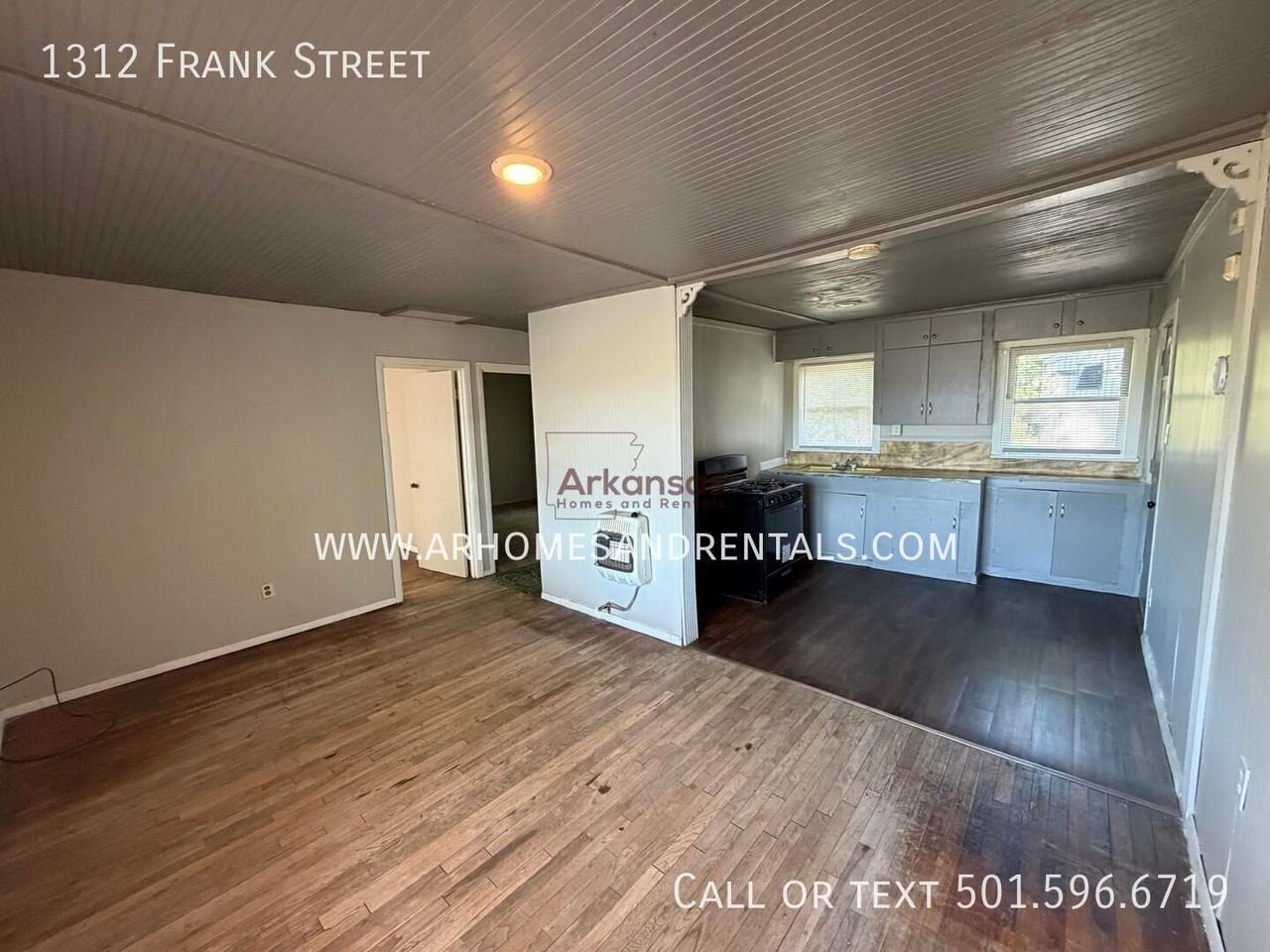 1312 Frank St - Photo 3 of 9