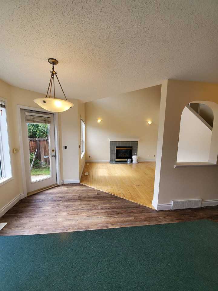 176 Citadel Close Nw - Photo 7 of 23